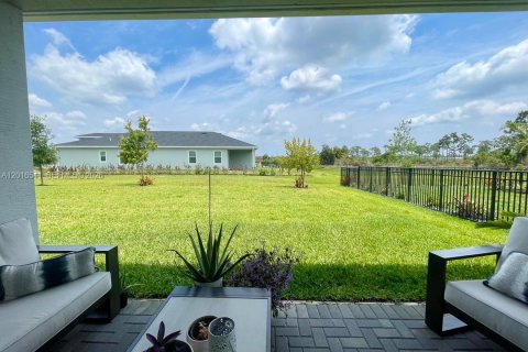 Villa ou maison à vendre à Port St. Lucie, Floride: 3 chambres, 188.78 m2 № 2084847 - photo 25