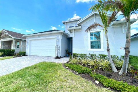 Villa ou maison à vendre à Port St. Lucie, Floride: 3 chambres, 188.78 m2 № 2084847 - photo 3