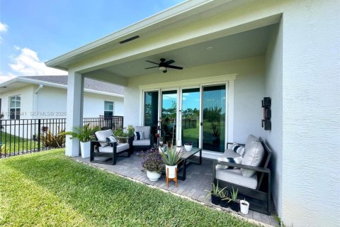 Villa ou maison à vendre à Port St. Lucie, Floride: 3 chambres, 188.78 m2 № 2084847 - photo 24