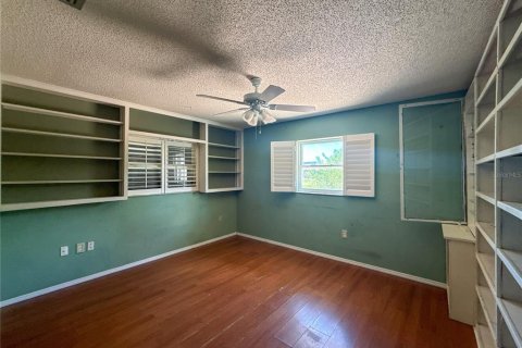 House in Rotonda, Florida 3 bedrooms, 187.66 sq.m. № 2150203 - photo 14