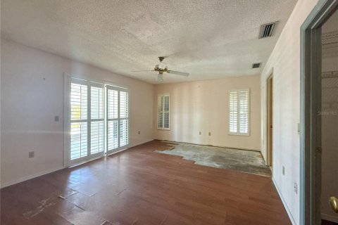 House in Rotonda, Florida 3 bedrooms, 187.66 sq.m. № 2150203 - photo 10