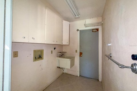 House in Rotonda, Florida 3 bedrooms, 187.66 sq.m. № 2150203 - photo 19
