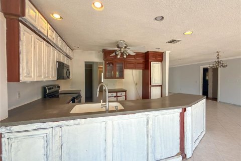 House in Rotonda, Florida 3 bedrooms, 187.66 sq.m. № 2150203 - photo 8