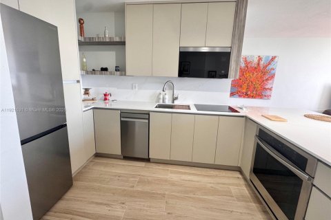 Copropriété à louer à Miami Beach, Floride: 1 chambre, 80.45 m2 № 1975297 - photo 4