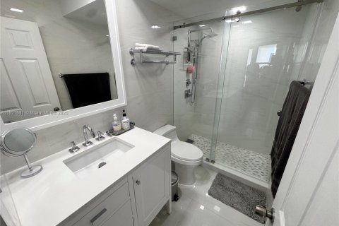 Copropriété à louer à Miami Beach, Floride: 1 chambre, 80.45 m2 № 1975297 - photo 13