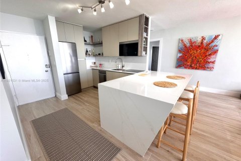 Copropriété à louer à Miami Beach, Floride: 1 chambre, 80.45 m2 № 1975297 - photo 3