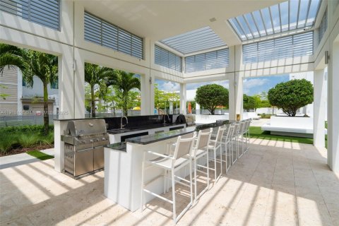Adosado en venta en Doral, Florida, 4 dormitorios, 172.98 m2 № 1966028 - foto 6