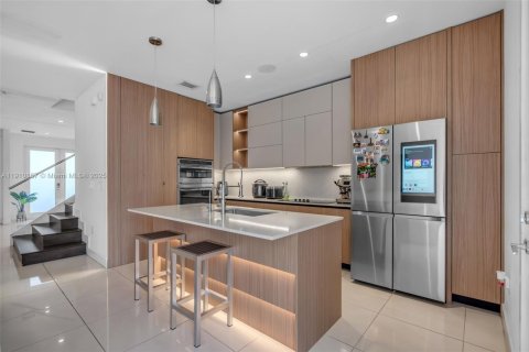 Adosado en venta en Doral, Florida, 4 dormitorios, 172.98 m2 № 1966028 - foto 15