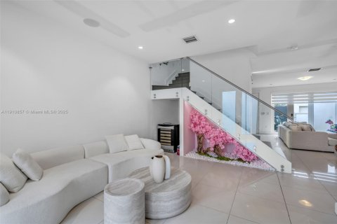 Adosado en venta en Doral, Florida, 4 dormitorios, 172.98 m2 № 1966028 - foto 20