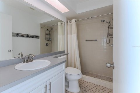Condo in Port Richey, Florida, 2 bedrooms  № 2145030 - photo 26