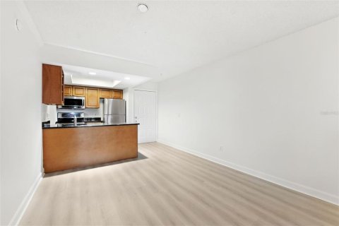 Copropriété à vendre à Tampa, Floride: 2 chambres, 72.56 m2 № 1916946 - photo 11