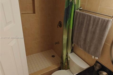 Copropriété à vendre à Miami, Floride: 2 chambres, 91.97 m2 № 2041744 - photo 23