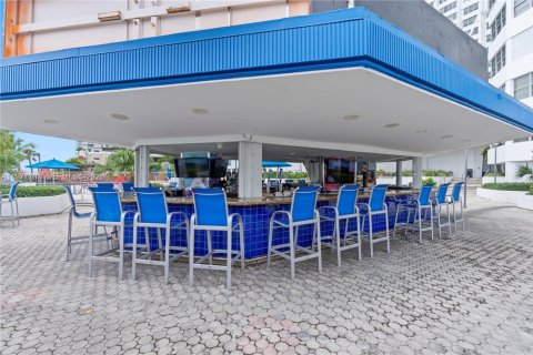 Copropriété à vendre à Miami, Floride: 2 chambres, 91.97 m2 № 2041744 - photo 24