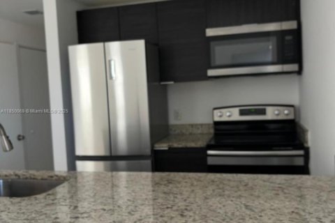 Copropriété à louer à Hialeah, Floride: 3 chambres, 115.2 m2 № 1961458 - photo 11