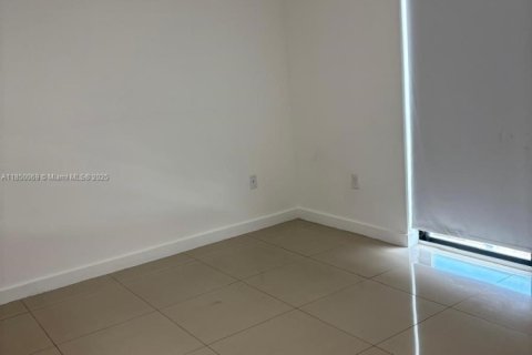 Copropriété à louer à Hialeah, Floride: 3 chambres, 115.2 m2 № 1961458 - photo 5