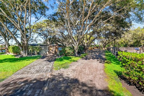Casa en venta en Wellington, Florida, 13 dormitorios, 494.05 m2 № 2249174 - foto 26