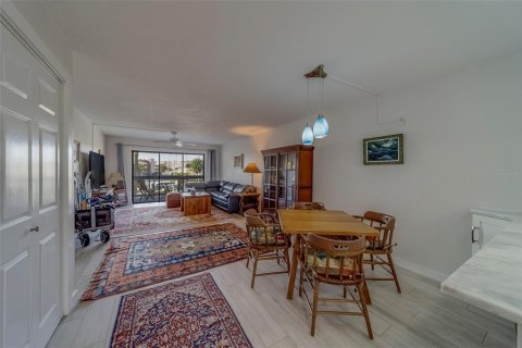 Copropriété à louer à Treasure Island, Floride: 2 chambres, 103.12 m2 № 1681470 - photo 15
