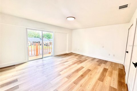 Купить виллу или дом в Киссимми, Флорида 9 комнат, 233.18м2, № 2117955 - фото 8