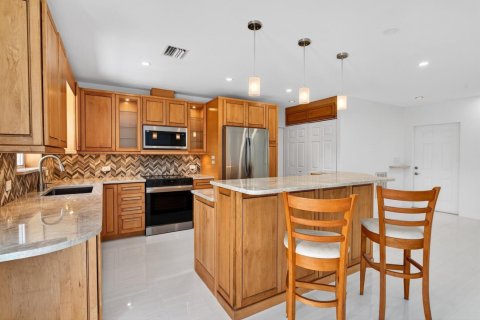 Villa ou maison à vendre à Wilton Manors, Floride: 2 chambres, 108.6 m2 № 2083950 - photo 4