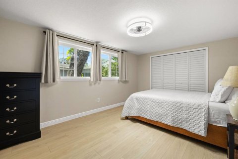 House in Palm Harbor, Florida 3 bedrooms, 132.2 sq.m. № 1803388 - photo 9