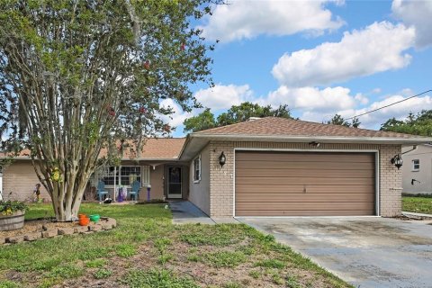 Casa en venta en Spring Hill, Florida, 3 dormitorios, 156.26 m2 № 1769422 - foto 1