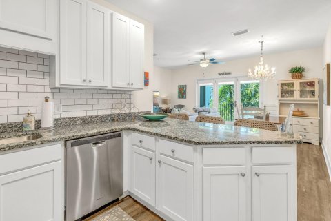 Condo in Santa Rosa Beach, Florida, 3 bedrooms  № 560795 - photo 1