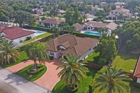House in Miami, Florida 4 bedrooms, 224.45 sq.m. № 1892851 - photo 7
