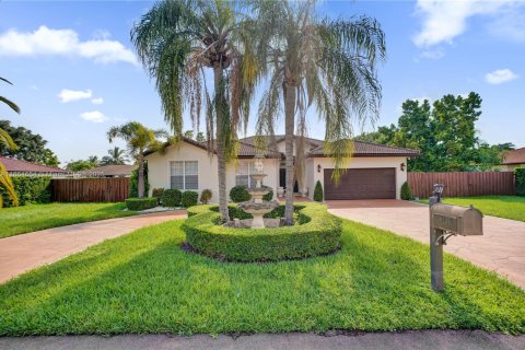 House in Miami, Florida 4 bedrooms, 224.45 sq.m. № 1892851 - photo 3