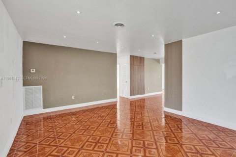 Villa ou maison à vendre à Miramar, Floride: 4 chambres, 111.02 m2 № 2080863 - photo 11