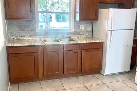 Villa ou maison à vendre à Kissimmee, Floride: 2 chambres, 82.59 m2 № 1757367 - photo 3