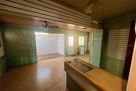 Commercial property in Saint Petersburg, Florida 177.07 sq.m. № 1549008 - photo 6