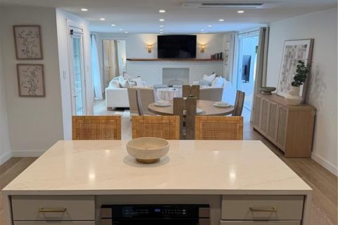 Villa ou maison à vendre à Longboat Key, Floride: 2 chambres, 135.73 m2 № 2419082 - photo 6