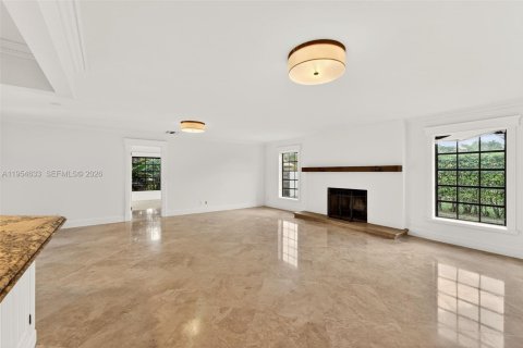 House in Miami, Florida 4 bedrooms, 381.27 sq.m. № 2010769 - photo 19