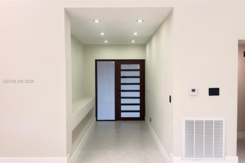 Casa en venta en Fort Lauderdale, Florida, 5 dormitorios, 263.47 m2 № 2077350 - foto 4