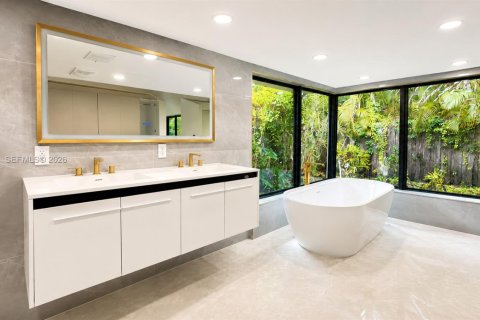 Casa en venta en Fort Lauderdale, Florida, 5 dormitorios, 263.47 m2 № 2077350 - foto 27