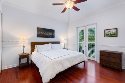 House in Miami, Florida 5 bedrooms, 424.01 sq.m. № 2397548 - photo 30