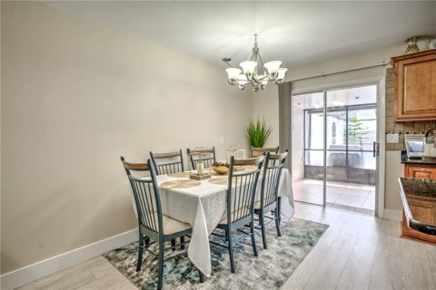 Touwnhouse à vendre à Tampa, Floride: 2 chambres, 111.48 m2 № 1857641 - photo 5