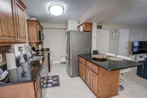 Touwnhouse à vendre à Tampa, Floride: 2 chambres, 111.48 m2 № 1857641 - photo 6