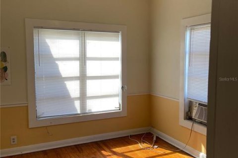 House in Tampa, Florida 3 bedrooms, 118.17 sq.m. № 2210913 - photo 13