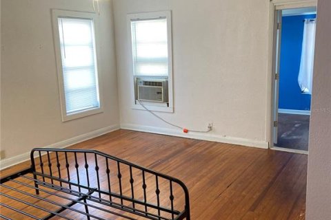 House in Tampa, Florida 3 bedrooms, 118.17 sq.m. № 2210913 - photo 9