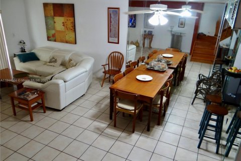 Adosado en venta en Aventura, Florida, 3 dormitorios, 160.07 m2 № 1961588 - foto 13