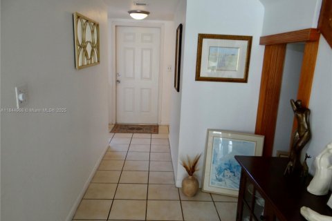 Adosado en venta en Aventura, Florida, 3 dormitorios, 160.07 m2 № 1961588 - foto 6