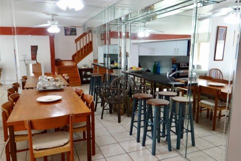 Adosado en venta en Aventura, Florida, 3 dormitorios, 160.07 m2 № 1961588 - foto 11