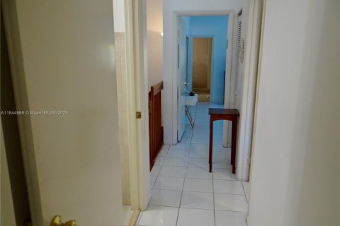 Adosado en venta en Aventura, Florida, 3 dormitorios, 160.07 m2 № 1961588 - foto 17