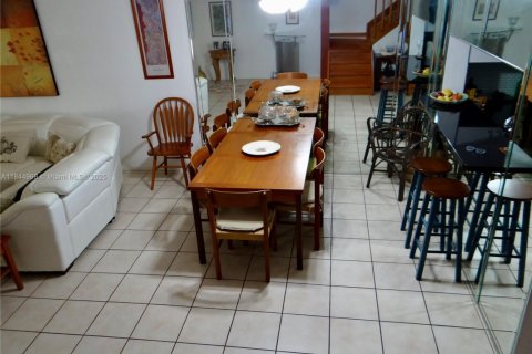 Adosado en venta en Aventura, Florida, 3 dormitorios, 160.07 m2 № 1961588 - foto 14