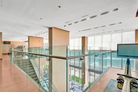 Снять в аренду кондоминиум в Халландейл-Бич, Флорида 1 спальня, 75.34м2, № 1981096 - фото 24