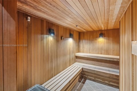 Снять в аренду кондоминиум в Халландейл-Бич, Флорида 1 спальня, 75.34м2, № 1981096 - фото 27