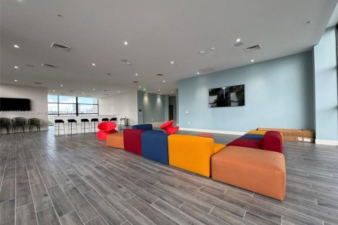 Apartamento en alquiler en Miami, Florida, 1 dormitorio № 2060195 - foto 6