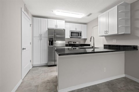 Copropriété à louer à Saint Petersburg, Floride: 3 chambres, 94.3 m2 № 1681249 - photo 7