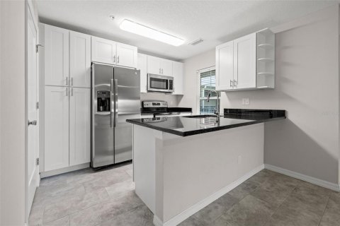 Copropriété à louer à Saint Petersburg, Floride: 3 chambres, 94.3 m2 № 1681249 - photo 8